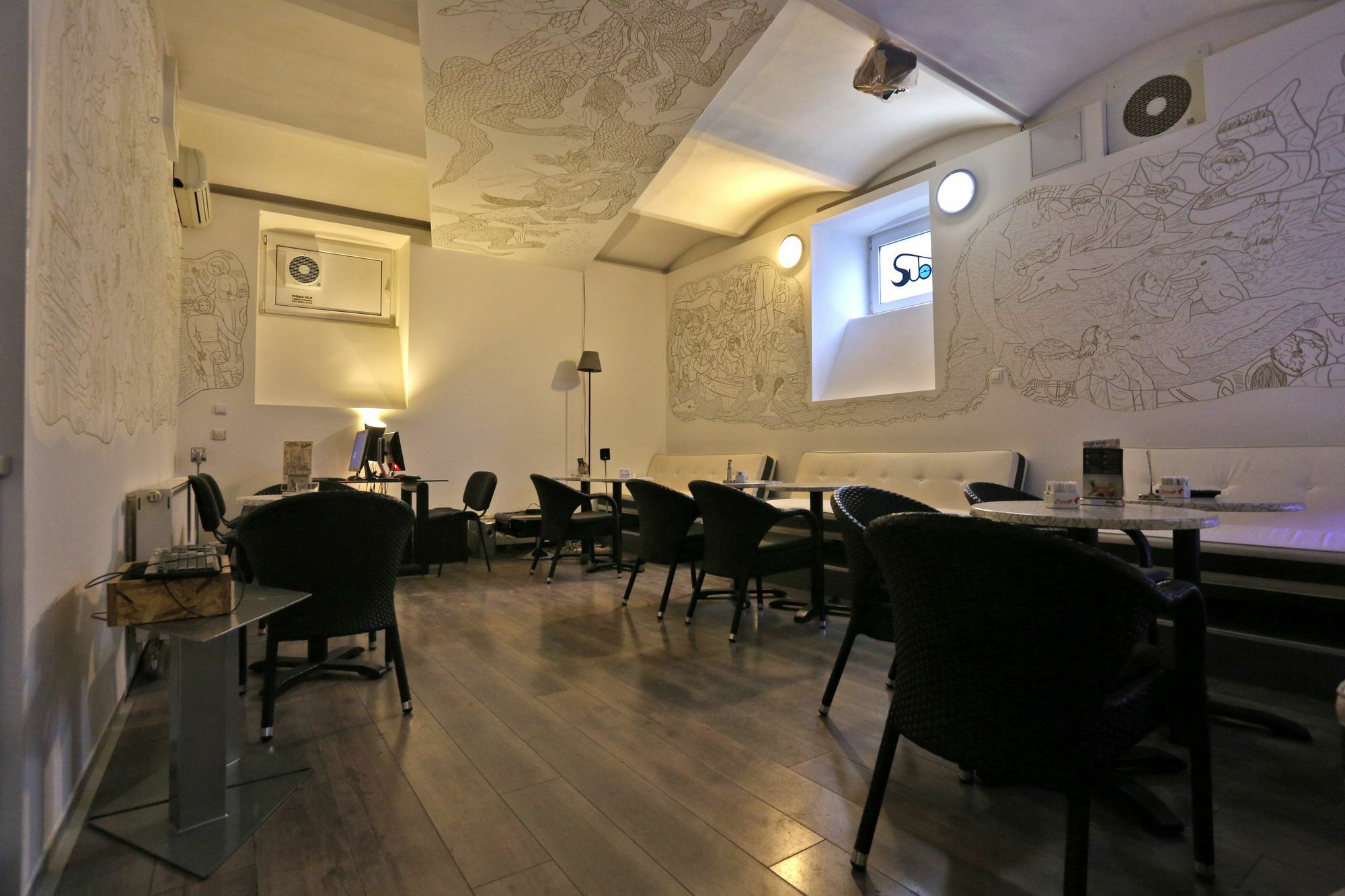 Subspace Hostel Zagreb Bagian luar foto